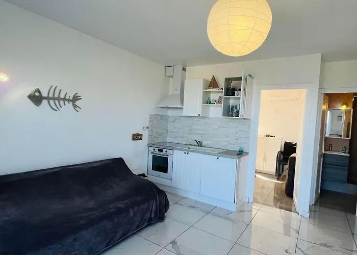 Les Rochers Apartment *